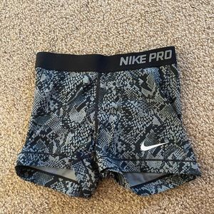 Snake print Nike pros